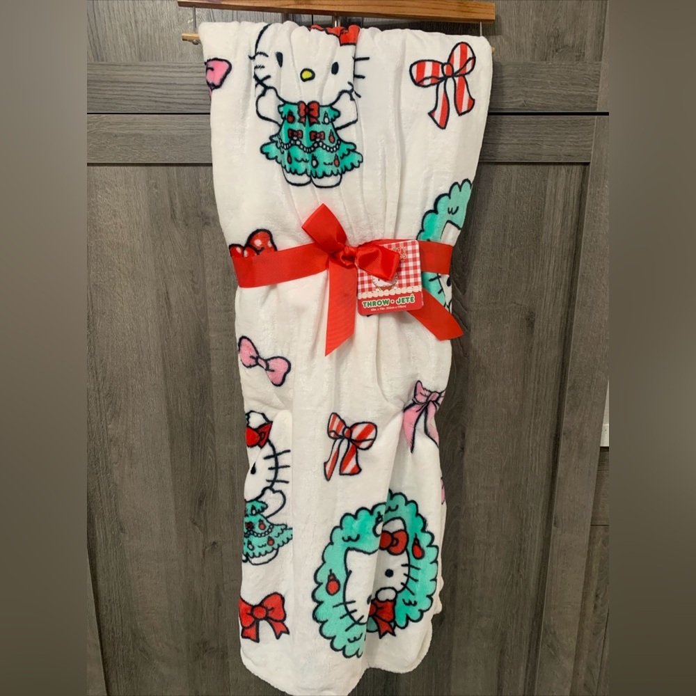 New Hello Kitty Christmas Wreath & Tree Dress Plush 60" x 70" Throw Blanket